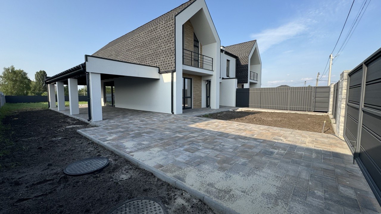 House 3